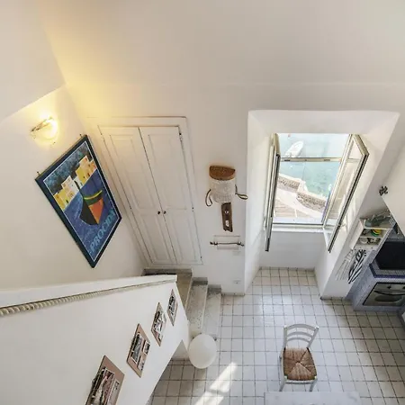 Corricella Sea Window - Gioia 度假居 *